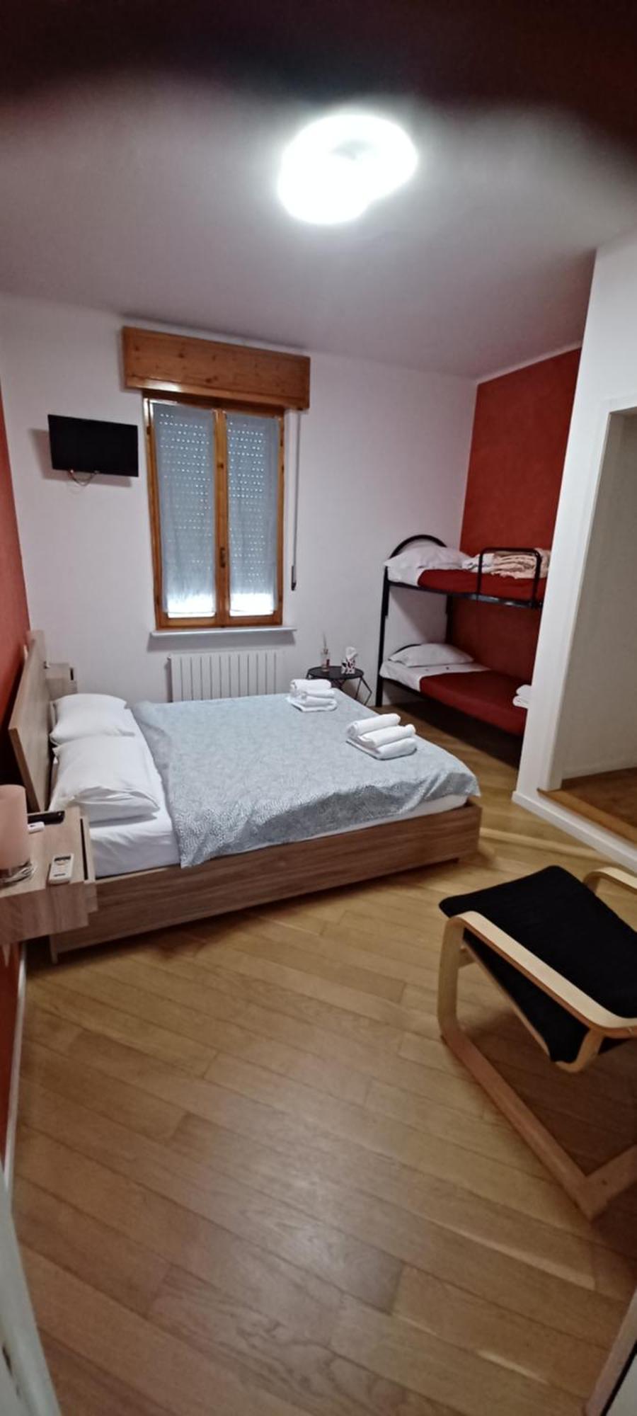 Maruffi 17 Zona Clinica Bilocali Apartment Пиаченца Стая снимка